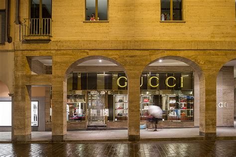 gucci lascia lugano|Gucci, Lugano .